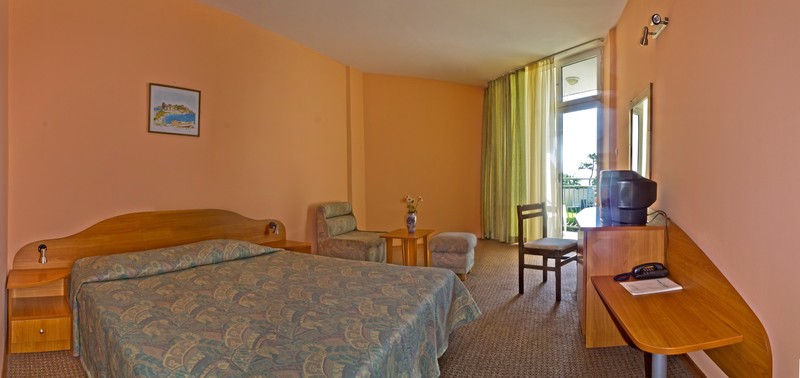 Flamingo Beach Hotel 2