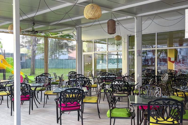 Flamingo Beach Hotel 5