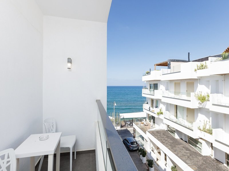 Kahlua Sea View Suites 5