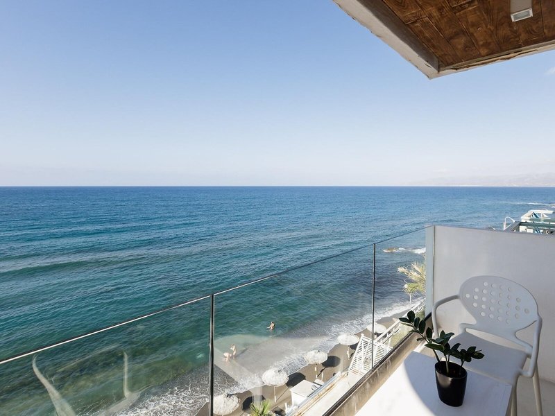 Kahlua Sea View Suites 7