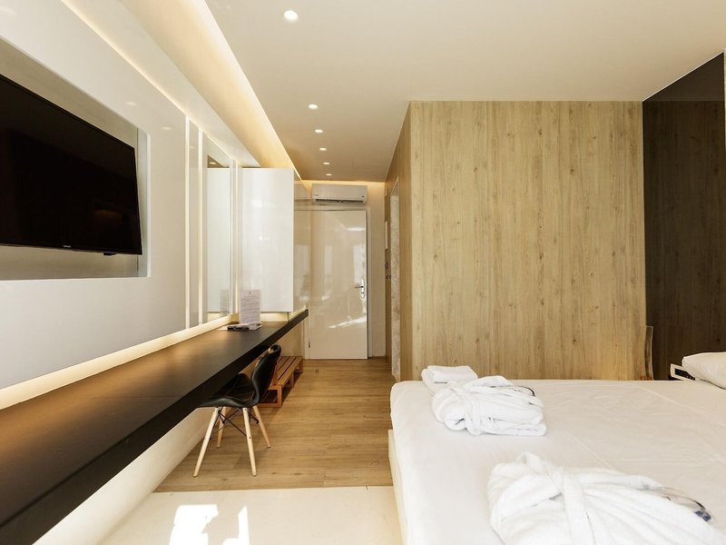 Kahlua Sea View Suites 42