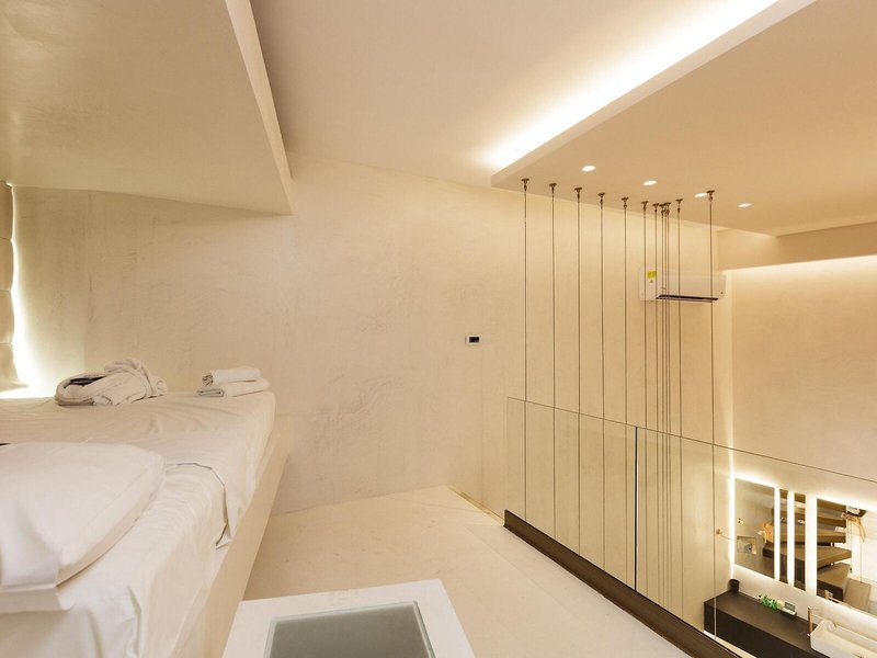 Kahlua Sea View Suites 47