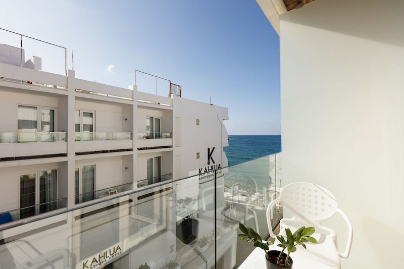 Kahlua Sea View Suites 10