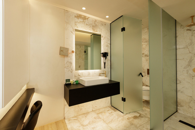 Kahlua Sea View Suites 12