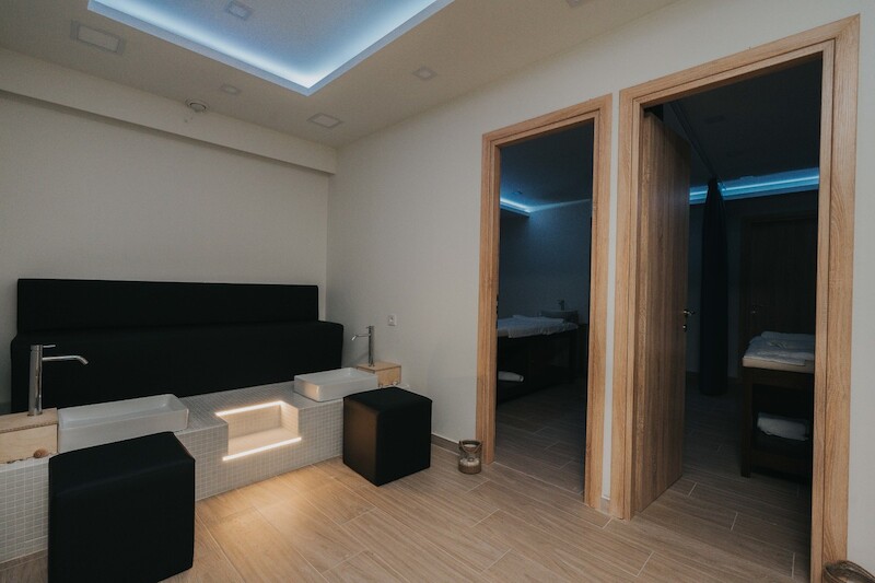 Kahlua Sea View Suites 16