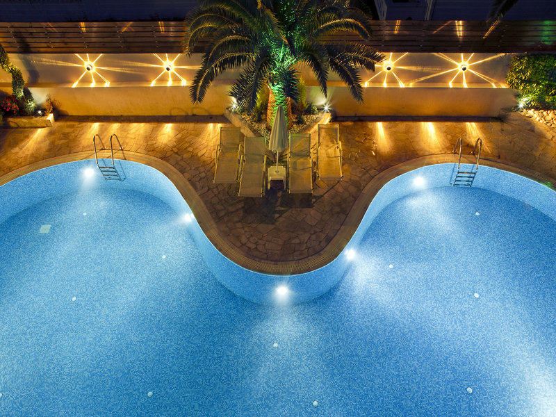 Axos Hotel 4