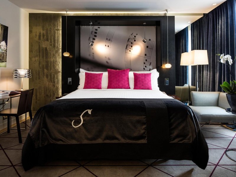 Hotel de Sers 27