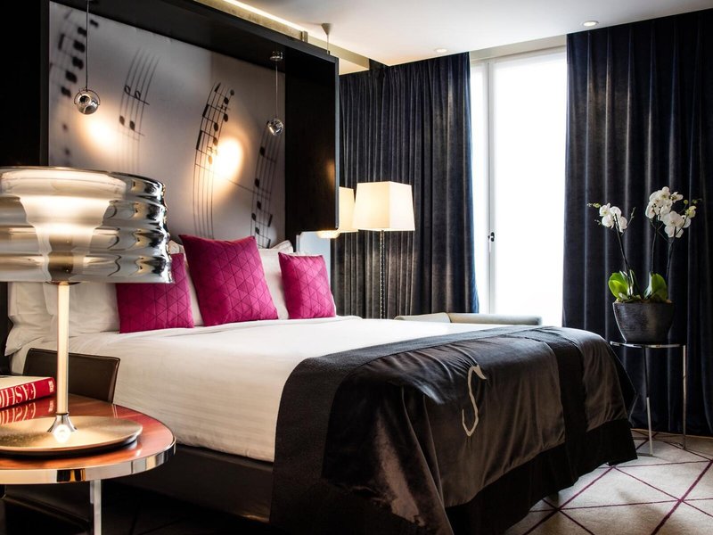 Hotel de Sers 30