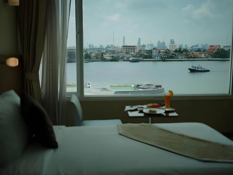 River Side Bangkok 2