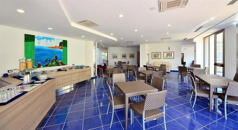 Astro Suite Hotel 5 - Lounge / Lobby