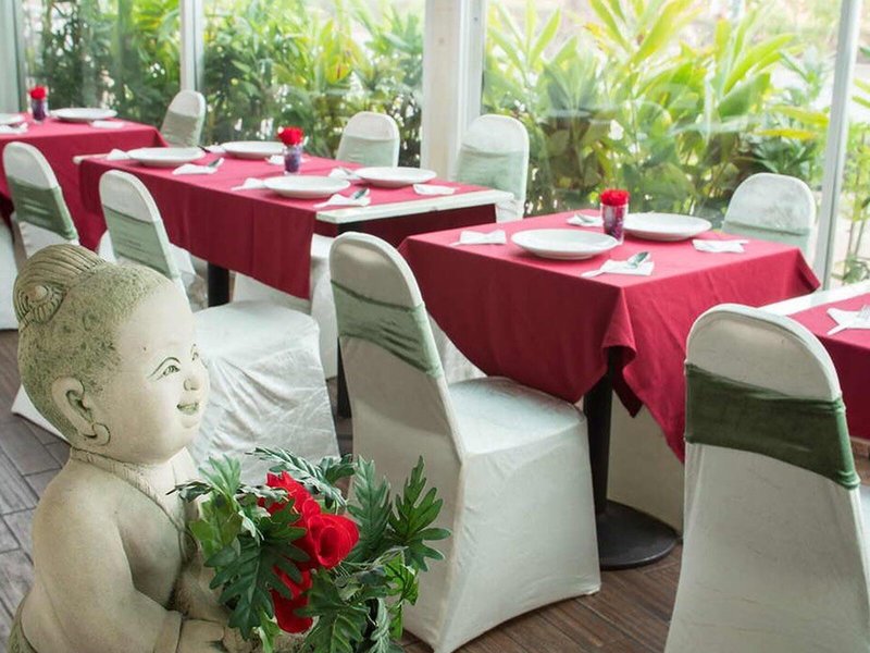 Howard Square Boutique 6