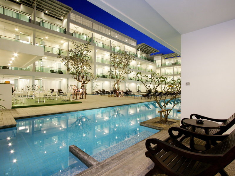 The Old Phuket Karon Beach Resort 9
