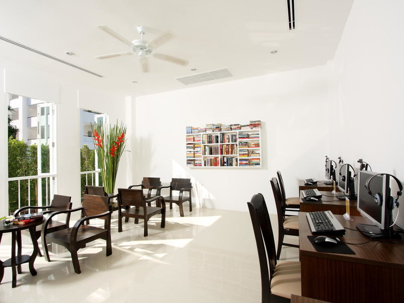 The Old Phuket Karon Beach Resort 10