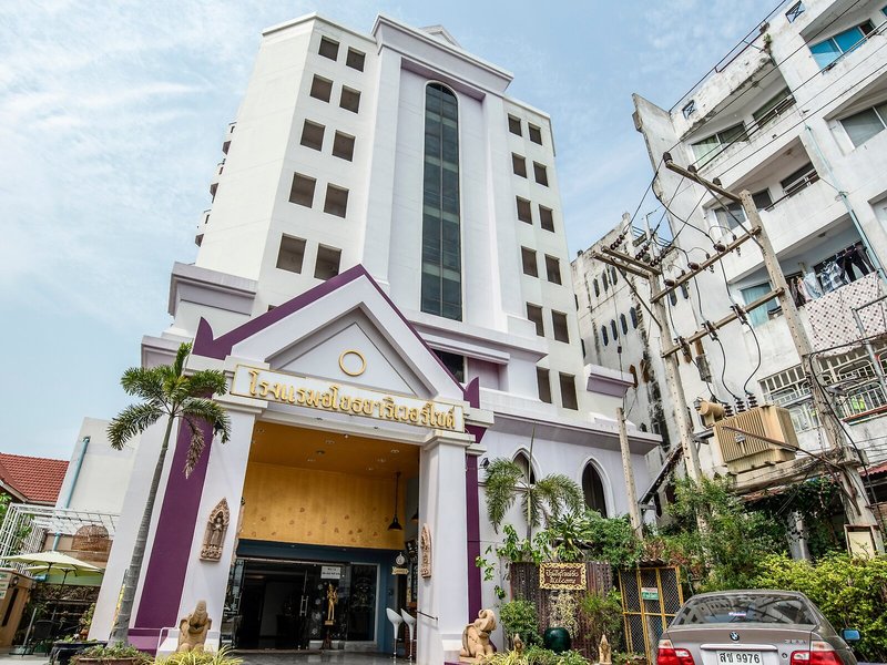 Ayothaya Riverside 1