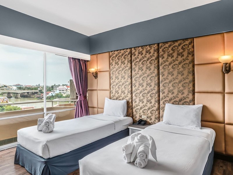 Ayothaya Riverside 18