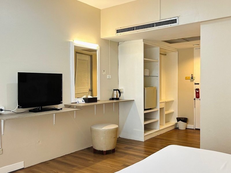 Ayothaya Riverside 28