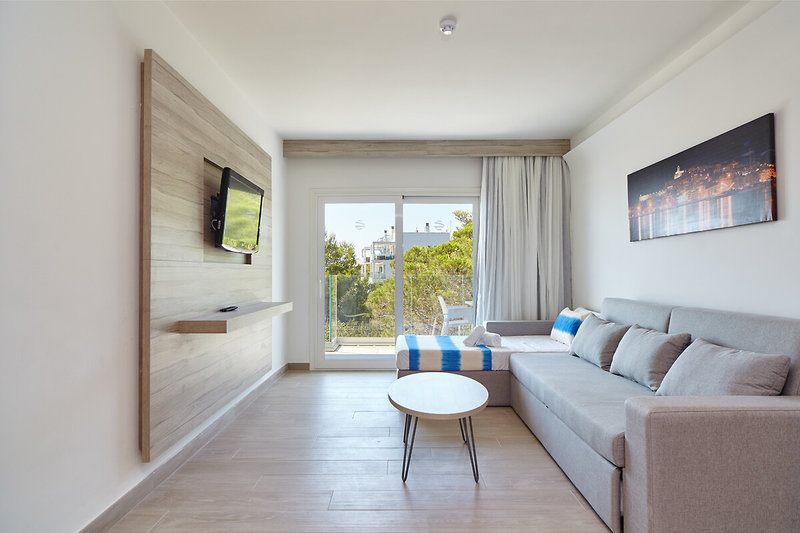 Sol Bahía Ibiza Suites 9