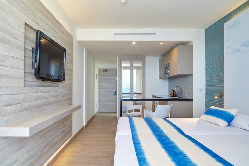 Sol Bahía Ibiza Suites 6