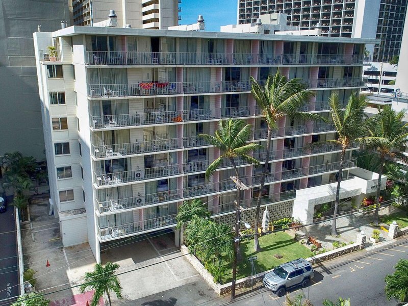 Ewa Hotel Waikiki 1