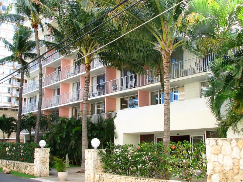 Ewa Hotel Waikiki 2