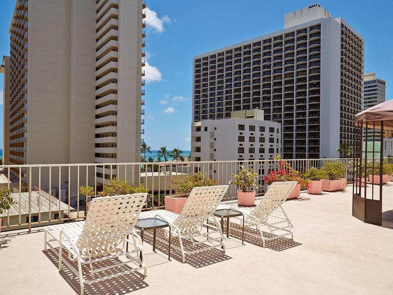 Ewa Hotel Waikiki 4