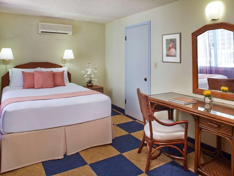 Ewa Hotel Waikiki 8
