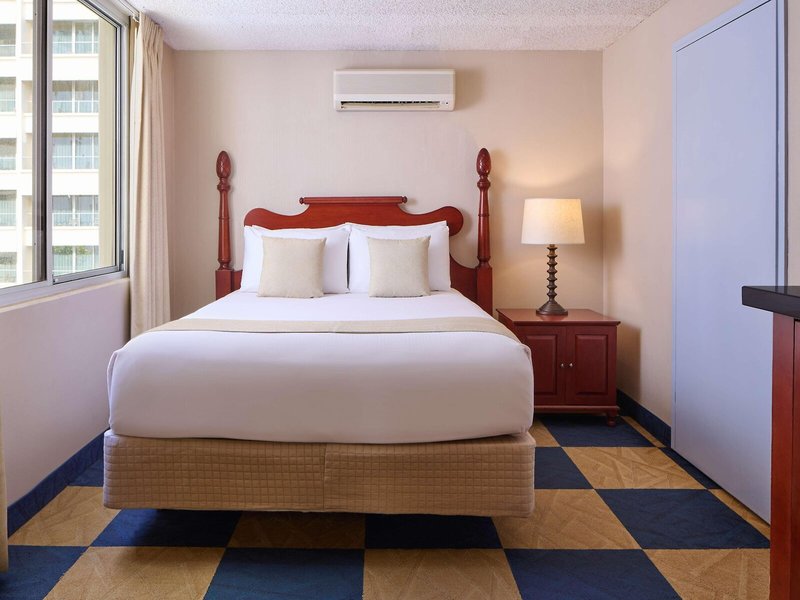 Ewa Hotel Waikiki 14