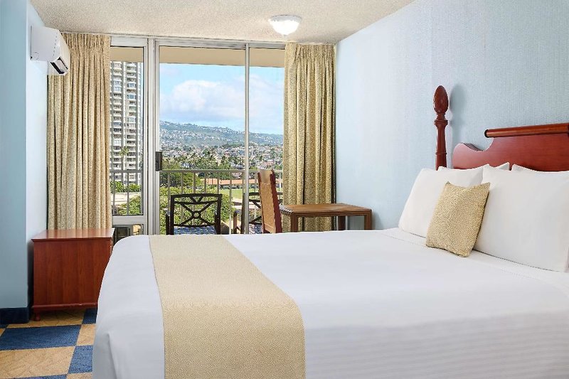 Ewa Hotel Waikiki 1