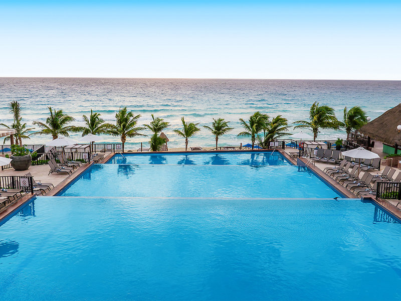 Seadust Cancun Family Resort  1