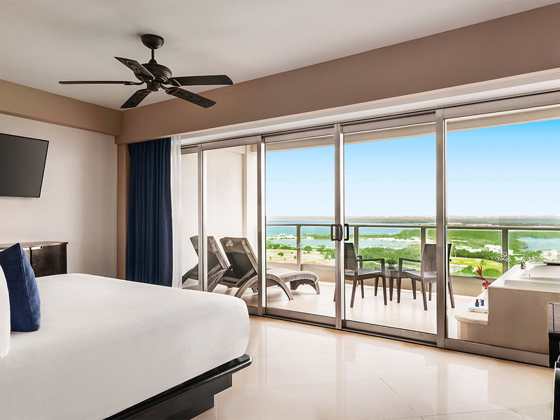 Seadust Cancun Family Resort  5