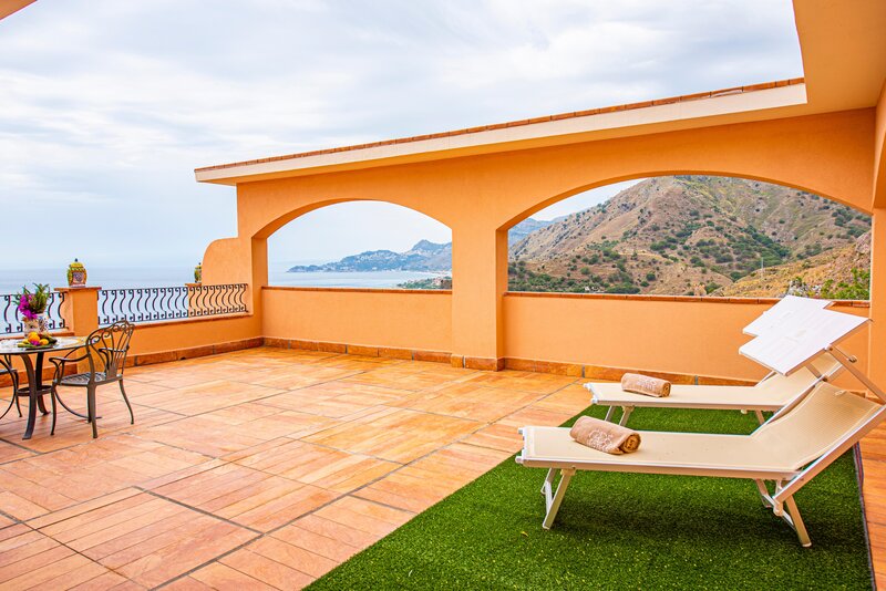 Baia Taormina 115