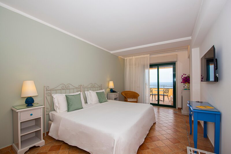 Baia Taormina 30