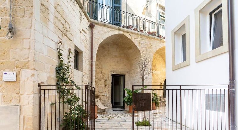 Palazzo De Noha 17