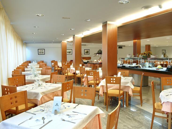 Bali Hotel 4 - Restaurant