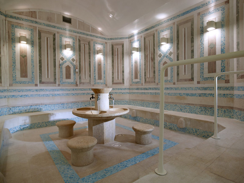 Mitsis Royal Mare 32