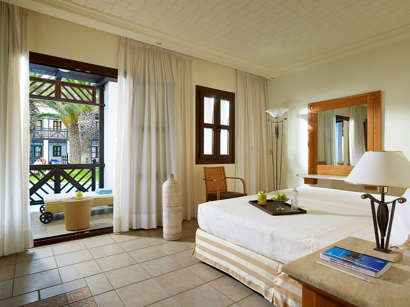 Mitsis Royal Mare 33