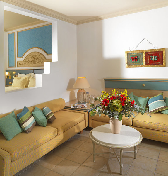 Mitsis Royal Mare 44