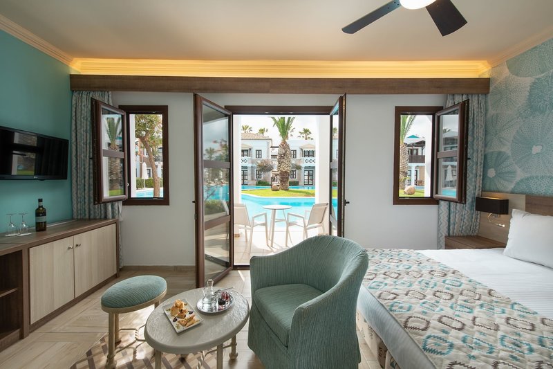 Mitsis Royal Mare 20