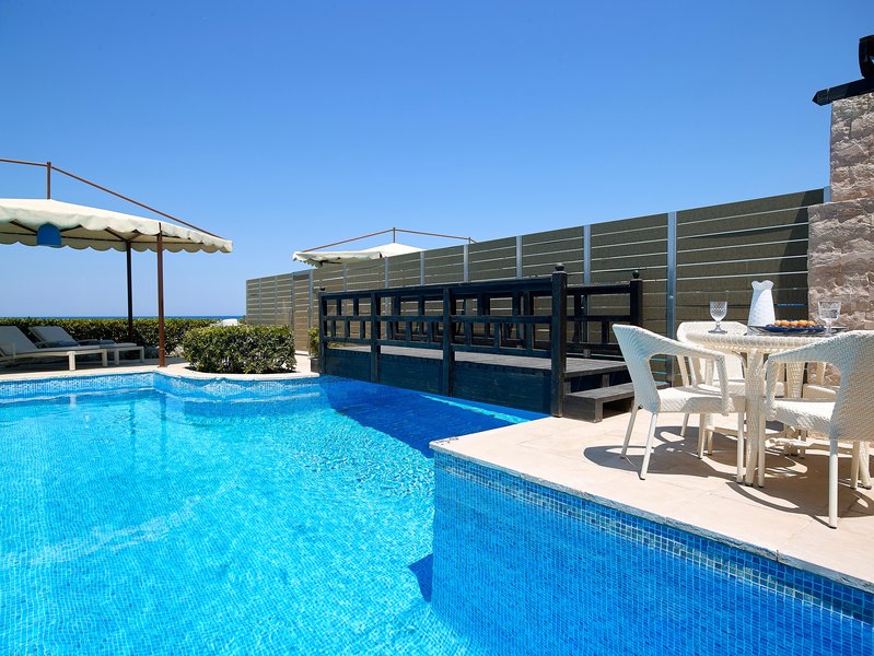 Mitsis Royal Mare 45