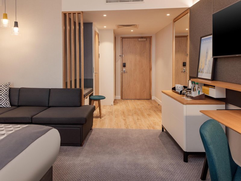 Holiday Inn London - Heathrow Bath Road 11