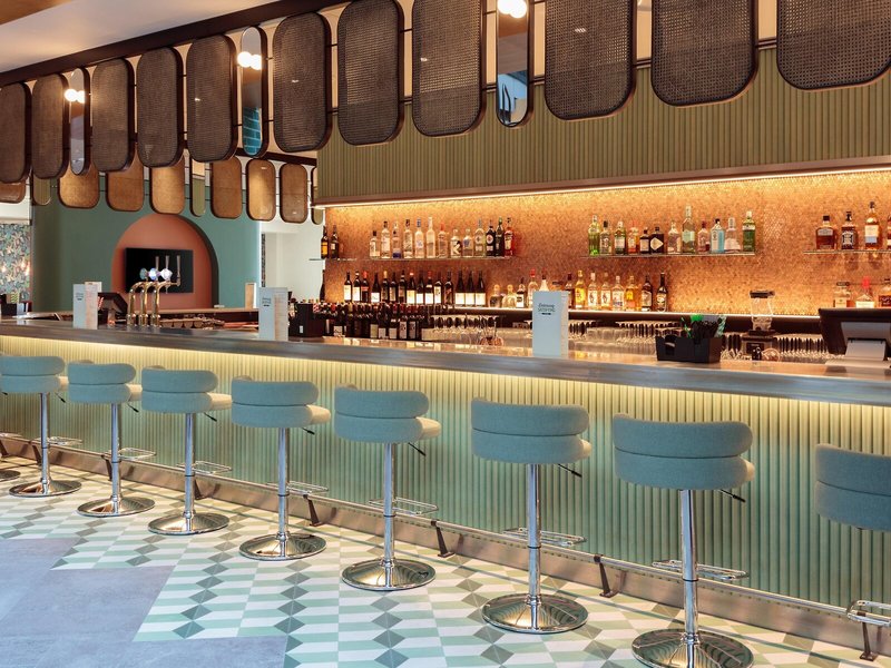 Holiday Inn London - Heathrow Bath Road 13