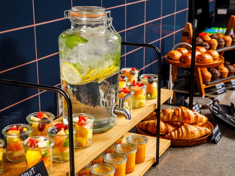 Holiday Inn London - Heathrow Bath Road 15