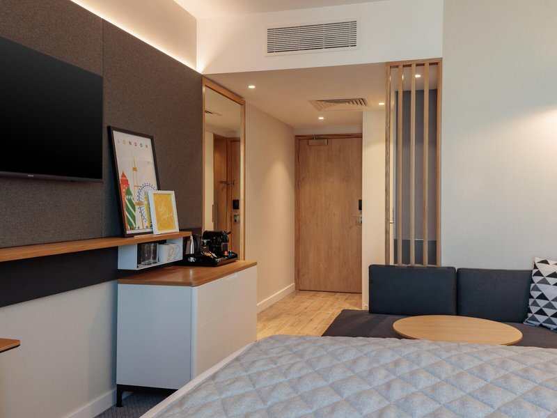 Holiday Inn London - Heathrow Bath Road 47