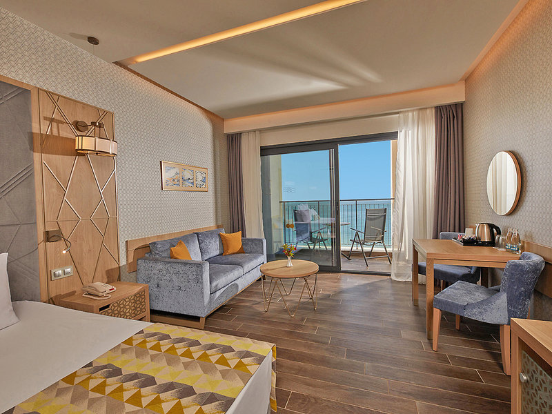 Secrets Sunny Beach Resort & Spa 2