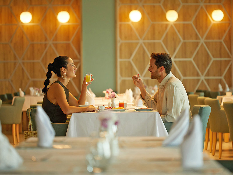 Secrets Sunny Beach Resort & Spa 4