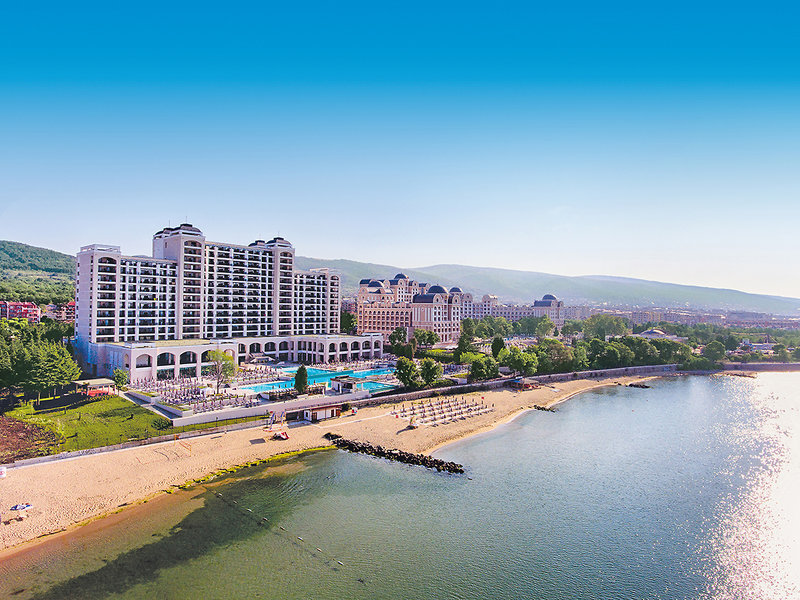 Secrets Sunny Beach Resort & Spa 9