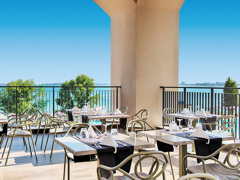 Secrets Sunny Beach Resort & Spa 12