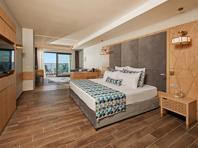 Secrets Sunny Beach Resort & Spa 13