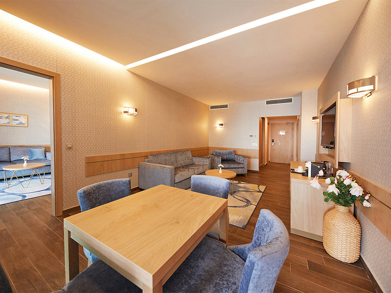 Secrets Sunny Beach Resort & Spa 24