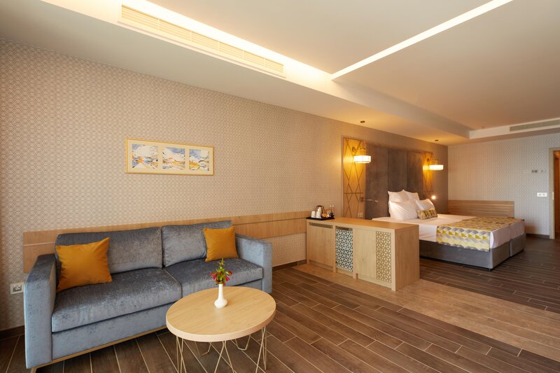 Secrets Sunny Beach Resort & Spa 98